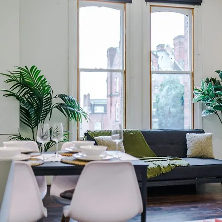 Spacious Centre Retreat In Centre Apartamento