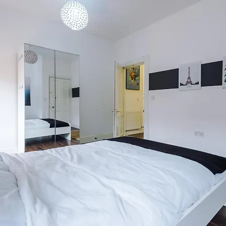 Spacious Centre Retreat In Centre Apartamento *