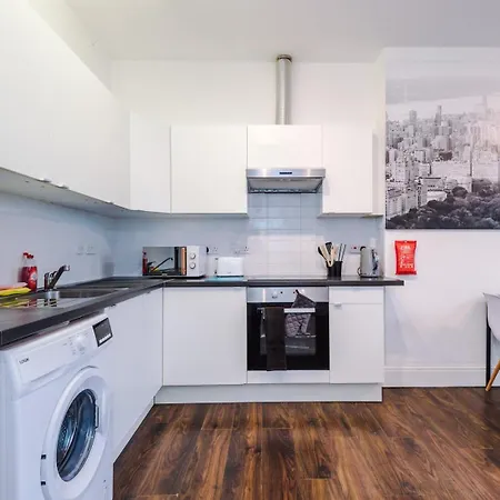 Spacious Centre Retreat In Centre Διαμέρισμα Λιντς