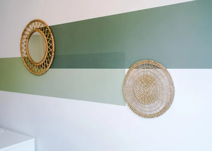 Spacious Centre Retreat In Centre Διαμέρισμα