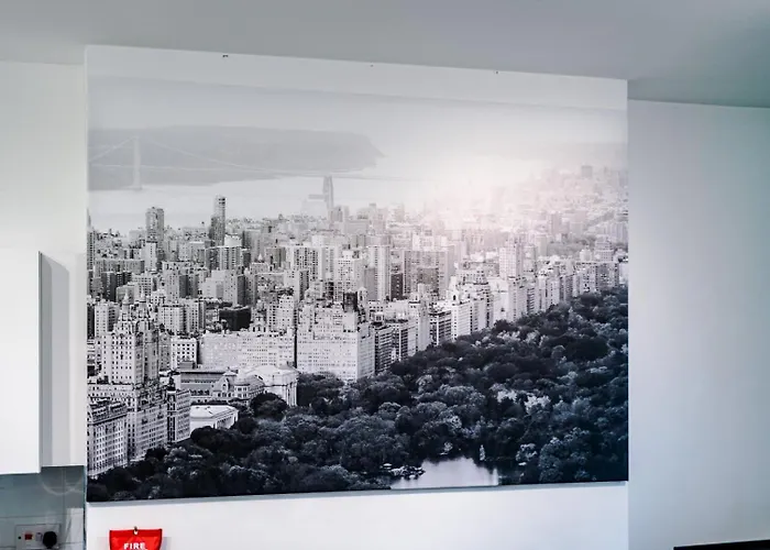 Spacious Centre Retreat In Centre *