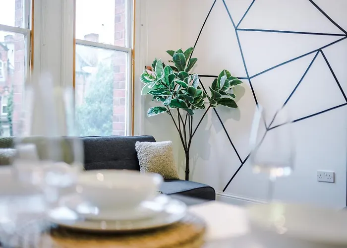 Spacious Centre Retreat In Centre * Λιντς