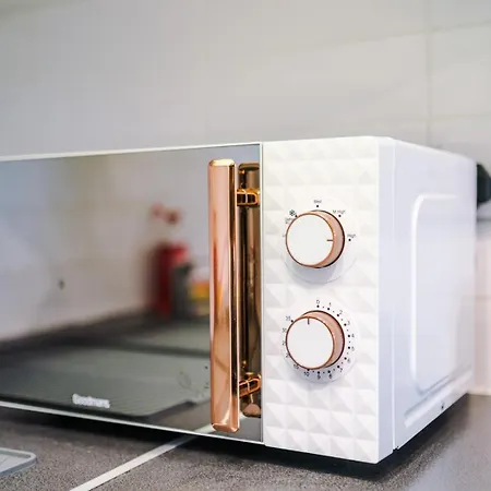 Spacious Centre Retreat In Centre *