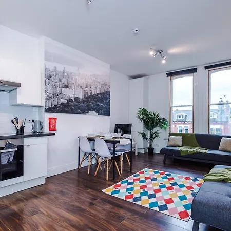Apartment Spacious Centre Retreat In Centre