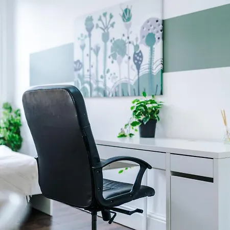 Spacious Centre Retreat In Centre Apartment *