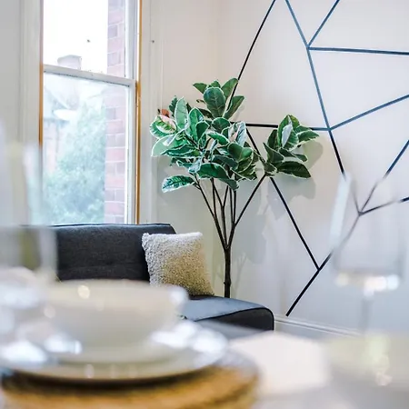 Spacious Centre Retreat In Centre * Leeds (West Yorkshire)