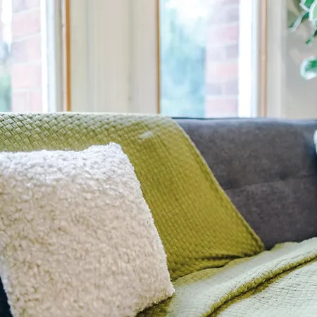 Spacious Centre Retreat In Centre