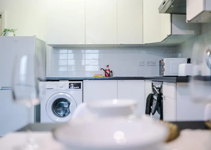 Spacious Centre Retreat In Centre * Leeds (West Yorkshire)