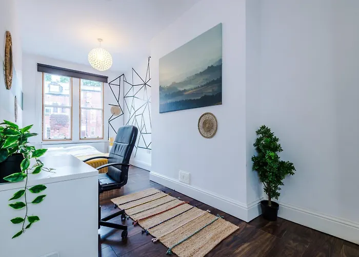 Spacious Centre Retreat In Centre Apartment Leeds (West Yorkshire)
