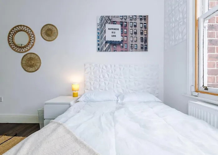 Spacious Centre Retreat In Centre Apartment Leeds (West Yorkshire)