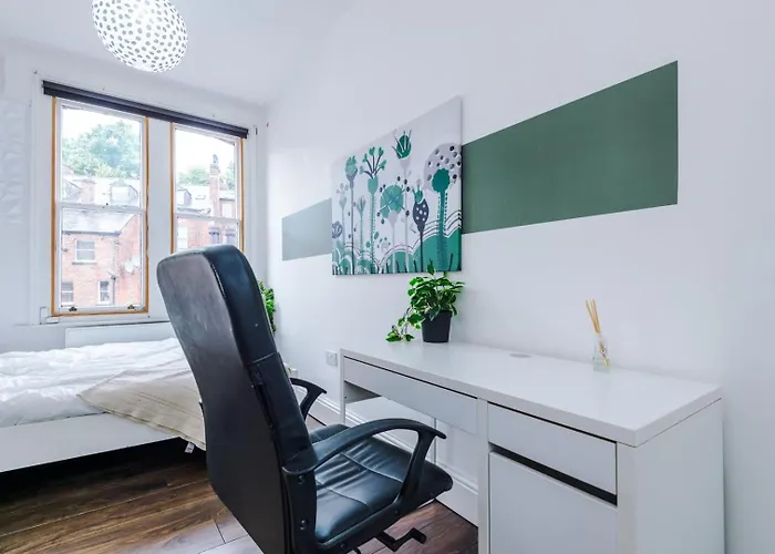 Spacious Centre Retreat In Centre * Leeds (West Yorkshire)